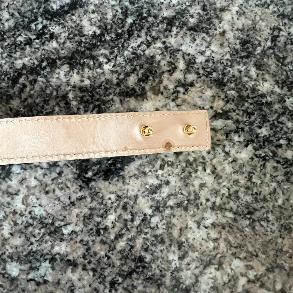 Gucci Bold Letter Leather Belt